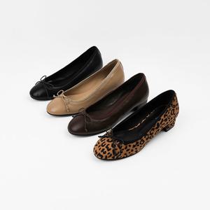 [신난다슈]여성 구두 펌프스 힐 3cm 여자 리본 플랫 둥근코 발편한 통굽 낮은굽 ST257912