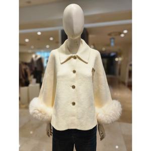 [르니앤맥코이(여성)]퍼 배색 망토 재킷 MN01KJ001HJY