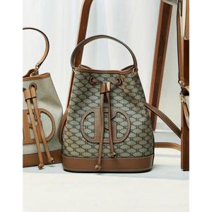 [헤지스ACC] 패치  카키 버킷백 M HIBA3F113K2