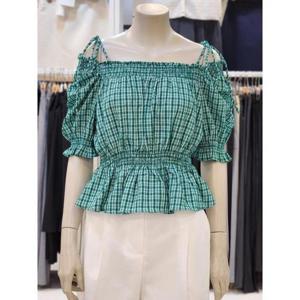 SOUP 세이브존07 오프숄더 체크 블라우스 OA6SST2