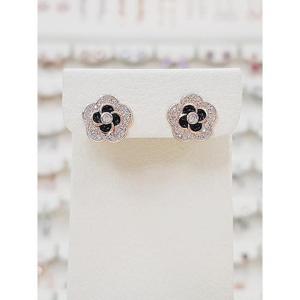 볼라레 세이브존03 볼라레 블랙 에나멜 두겹 꽃 큐빅 귀걸이 SAVspe1174