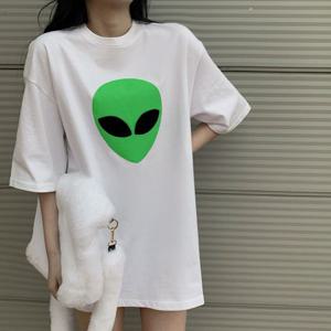 반팔티 외계인 여성 반팔 박스 티셔츠 BI A200500