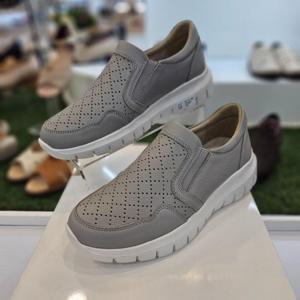 허시파피 세이브존07 여성 5 CM굽 초경량 컴포트 캐주얼 펀칭 슬립온 3FR464