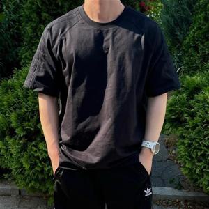 아디다스 공용 프리미엄 에센셜 반팔 블랙 티셔츠 JC9570