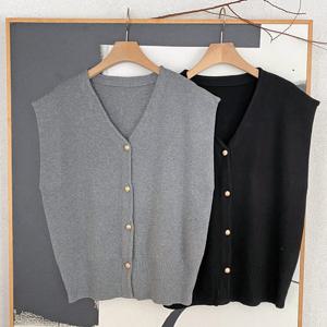 샵앤) 여성 Y단추 민소매 무지 심플 루즈 니트 조끼 BONG-WVS-4645-그레이