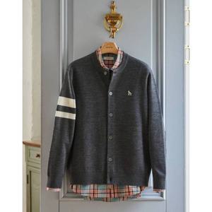 [헤지스남성] 그레이 울혼방 소매 배색 라운드 가디건 HZSW5D200 G2