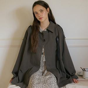 [올리브데올리브]가죽 장식 하프 트렌치 코트 OW5AR809