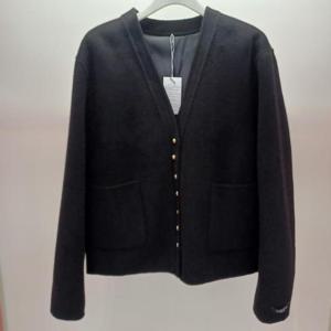 Latium HC06 세미크롭 핸드메이드 울100% 깔끔한 브이넥 노카라쟈켓 T2543jk01B