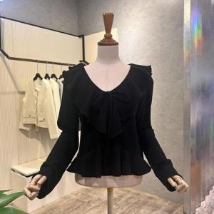 [ab.f.z]AOA1ZK311_V넥 프릴 셔링 스트랩 티셔츠