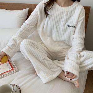 샵앤) 여성 겨울 밍크 수면 잠옷 세트 CHA-WSET-20151-아이보리