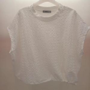 Destijl HC06 스판 캡소매 품넉넉한 엠보 라운드 나시민소매 티블라우스 D2531ts03I