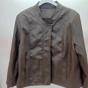 Latium HC06 크롭 스판 라이더 포키 레더 훅집업 차이나카라 점퍼형 가죽쟈켓 T2533jk02B1