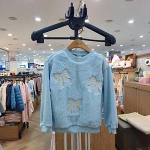 치크 sh06 퍼매칭 아플리케 맨투맨 CKMA25T1G