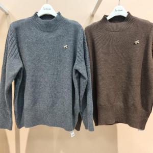 라티움 HC34 신축성좋은 리본브로치탈부착 로리 반목니트스웨터 T2543SW02