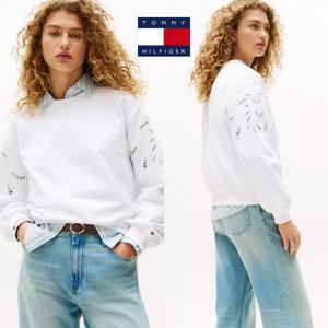 타미힐피거 TOMMY HILFIGER XW05201-YCF 여자 아일렛 자수로고 맨투맨 티셔츠