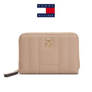 타미힐피거 198296173932 여자 지갑 퀼팅 미디엄 지퍼 접이식 지갑