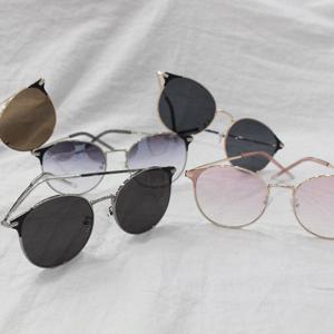 [옷자락]남자 여자 공용 오버 라운드 커플 데일리 선글라스