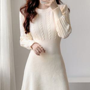 비욘드라이프 니트 라운드넥 미니 원피스 1002153