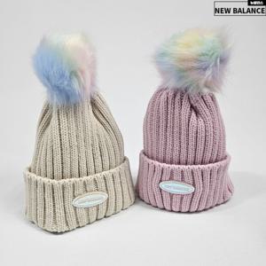 뉴발란스키즈 여아 퍼 방울비니 모자 (2컬러) NK8BCF405U