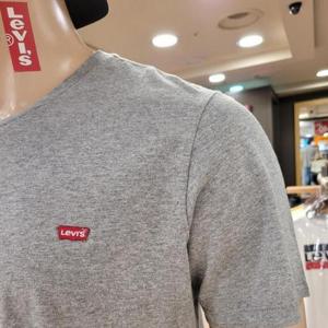 리바이스  공용 스몰로고 반팔티셔츠 56809-0027