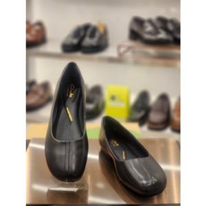 금강제화 CLAPUC5814WF1 랜드로바 클락스 여성 Livia Lily 플랫 펌프스 구두