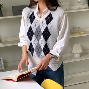 샵앤) 여성 V넥 아가일 레이어드 3컬러 니트 조끼 21DS-WVS-4896-아이보리