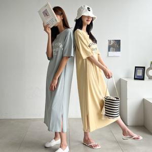 [피핀] 38317 챕터 코튼 레터링 슬릿 롱 원피스