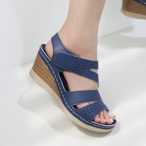 제이슈 / 제이슈 천연소가죽 쫀쫀이 펀칭 통굽 샌들 6.5cm