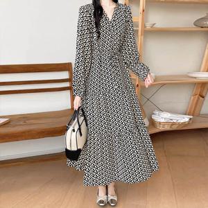 [어썸] H3브이하트 긴팔 롱 원피스_261496