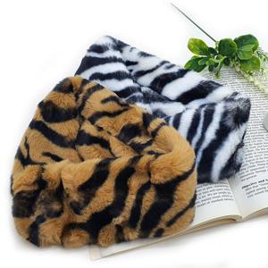 얼룩말무늬 자석 퍼목도리 / 머플러 털 페이크 에코