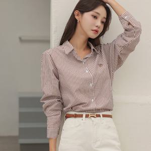 오드 BLO314 러브 하트 자수 스트라이프 셔츠