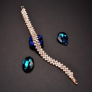 웨이비 큐빅라인 팔찌 여성 화려한 예쁜 웨이비팔찌