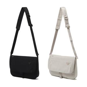 [다이나핏 공식](택가 99,000원) 공용 사일런스 플립 크로스백_YUF23B14