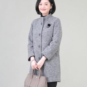 애비뉴투지 엄마옷 울 하이넥 브로치 보카시 롱 코트 J12348