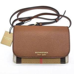 [버버리]뉴햄프셔 레더 체인백 80463211