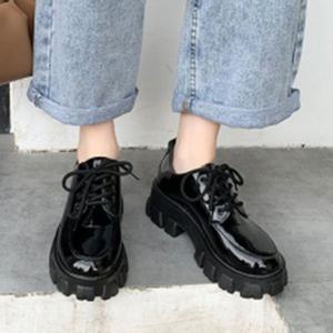 여자편한신발 여자 키높이 로퍼 워커아웃솔 에나멜 학생 캐주얼