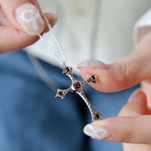 제이로렌 가넷 십자가 실버 목걸이 N01158