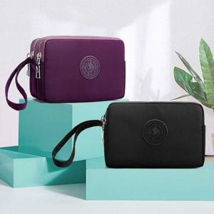 트리플 지퍼수납포켓 스퀘어쉐입 손잡이 클러치백