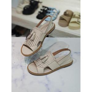 한슈 세이브존06 리얼가죽 프린지 태슬 밴딩 슬링백샌들 2.5cm HS973016gd