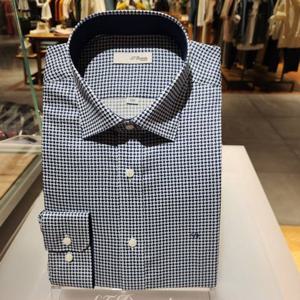 듀퐁셔츠 SE4FM21LS251TNY 24FW 컴포터블 라인 순면 뉴 화이트 슬림 핏 셔츠