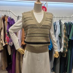 오프리미츠 HC26 데일리룩   필템 브이넥 패턴조끼 골지니트베스트 남구홈플러스 B23kv2904