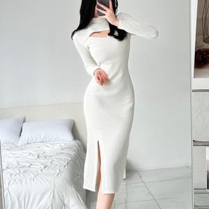 [다잇템]여자 겨울 블랙 아이보리 가슴트임 롱원피스