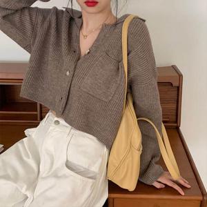 [어썸] L6/멜로포켓 카라 크롭 긴팔 니트 가디건_263581