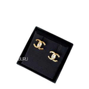 (명품) 샤넬 CC로고 크리스탈 귀걸이 골드 AB993