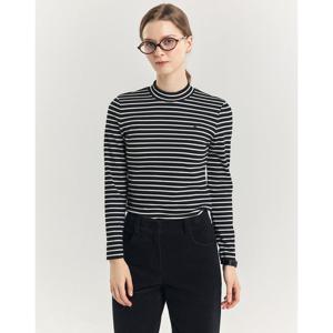 헤지스 여성 24FW면 블랙 스트라이프 로고자수 하프넥 긴소매 티셔츠 HSTS4D906BK