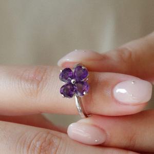 바이데이지 자수정 클로버 화이트골드 실버 반지 Br0325