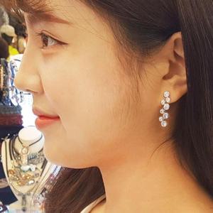 볼라레 세이브존01 포도송이 큐빅귀걸이 VE804