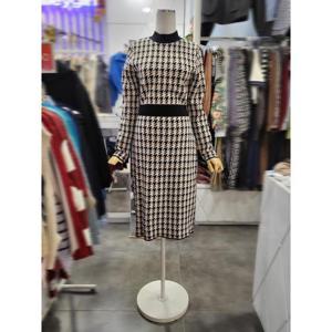 밸리걸 세이브존01 하운드 체크 니트 미디 원피스 911740