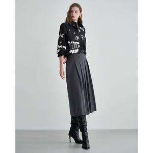 [르니앤맥코이(여성)]모던 레터링나염 블라우스 ML10BL425HJZ