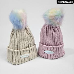 뉴발란스키즈 여아 퍼 방울비니 모자 (2컬러) NK8BCF405U